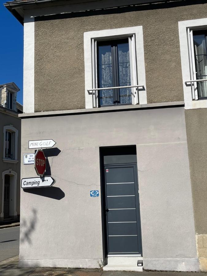 Duplex Apartamento Beaumont-sur-Sarthe Exterior foto